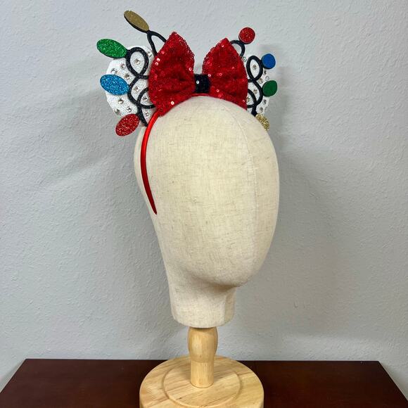 🎄 Christmas Lights Minnie Ears | Disney-Inspired Christmas Mouse Ears Headband - Picture 5 of 5